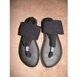 Sanuk Black Yoga Mat Sling Sandals